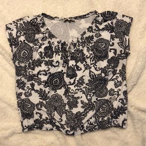 Black and white paisley friends shirt